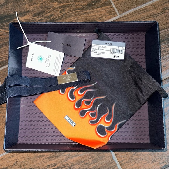 Re-Nylon Prada Re-Edition 2000 mini bag Cream Shoulder Bag with Signature Logo - Picture 7 of 12